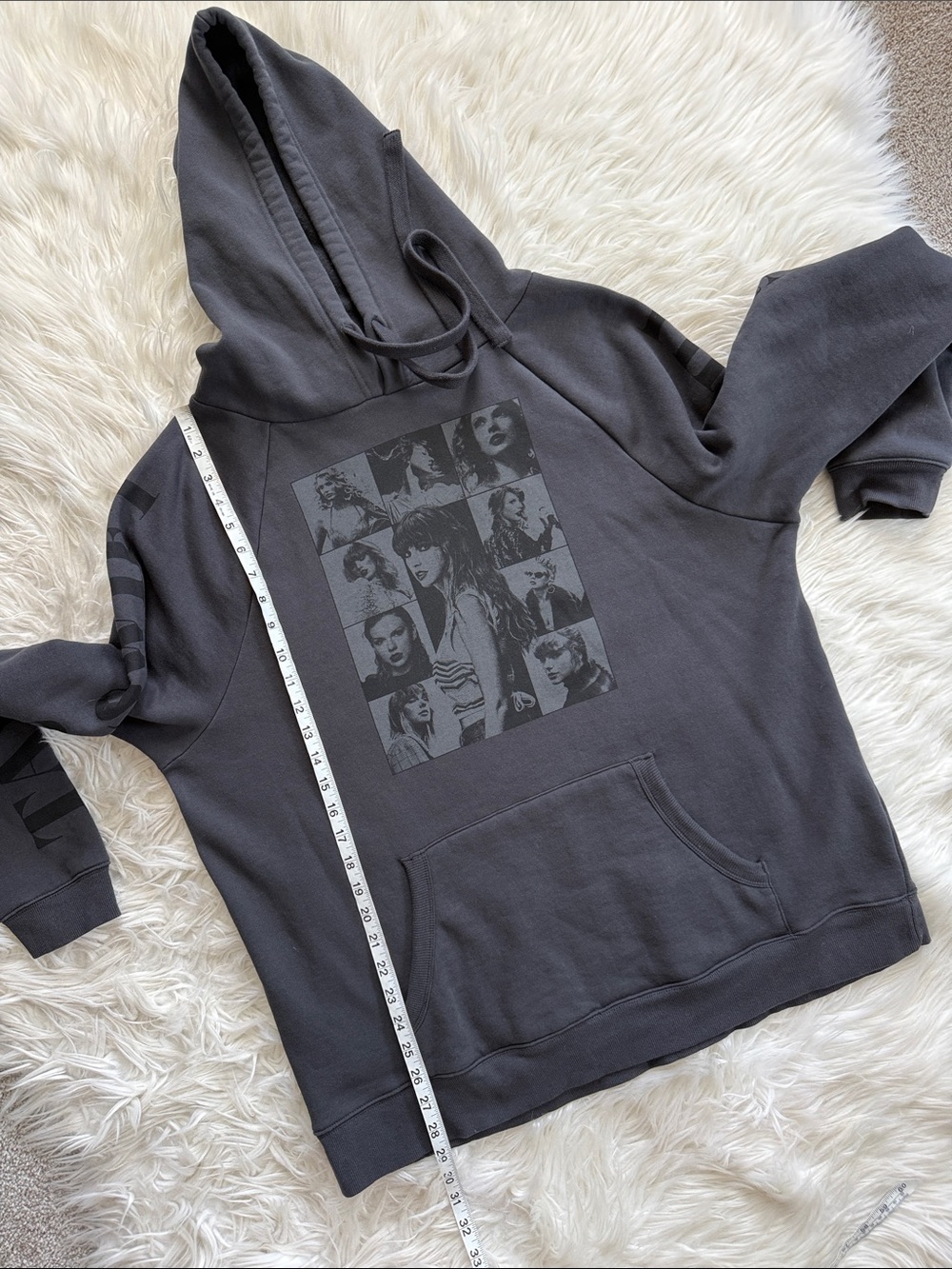 Taylor Swift "The Eras Tour" US Dates Dark Gray Hoodie Size L - Picture 12 of 15
